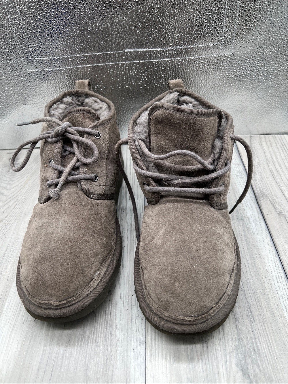 UGG Mens Neumel Gray Suede Chukka Boots.size 10